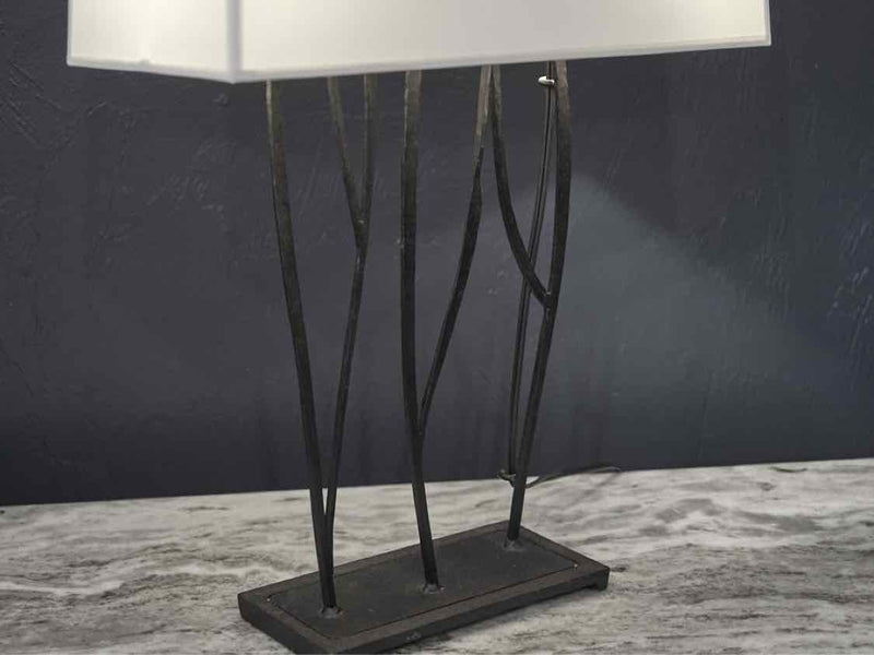 Linear Table Lamp