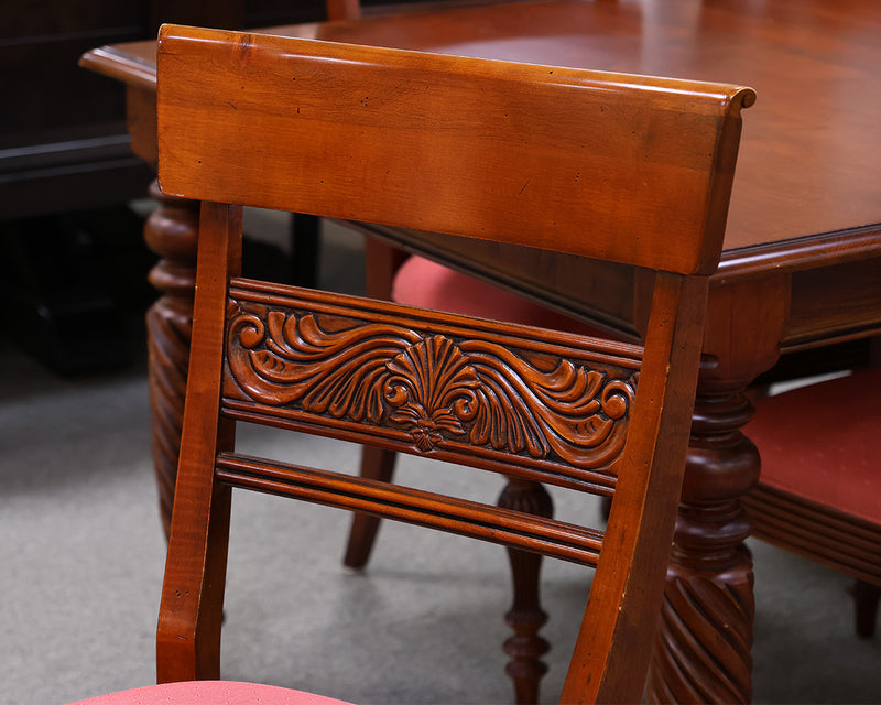 Ethan Allen Maple Carved Table w/6 Chairs and 2 Leaves