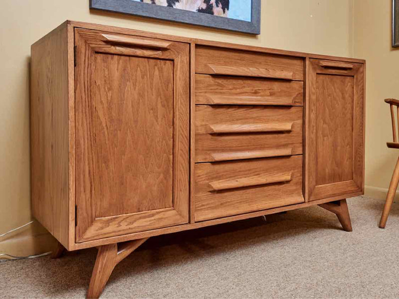 Mid Century Modern Oak 2 Door 4 Drawer  Sideboard