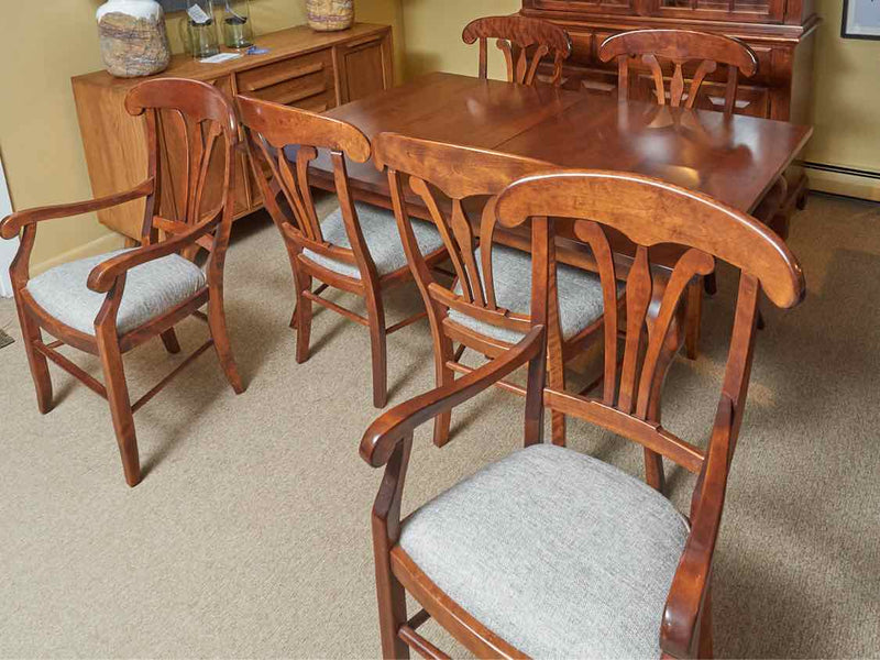 Nichols & Stone Cherry Table 2 Leaves/Pads & 6 Chairs