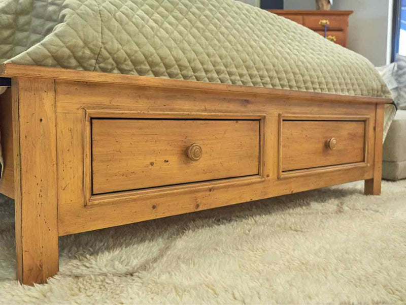 Kincaid Pine Queen Storage Bed