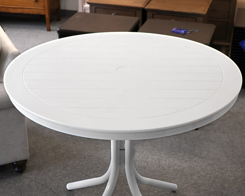 Telescope Casual Outdoor 42" Round Pub Table in White