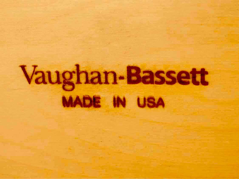 Vaughan Bassett Bonanza White 5 Drawer with Simple Molding & Chrome Knobs  Chest