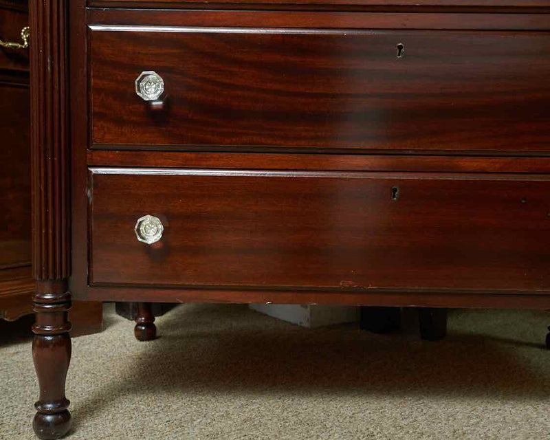 Mahogany With Carved Fluted Columns Pineapple Accent 6 Drawer Chest