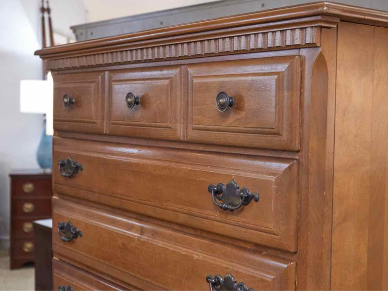 Bassett  Maple 4 Over 2 Drawer Chest with Colonial Brass Handles