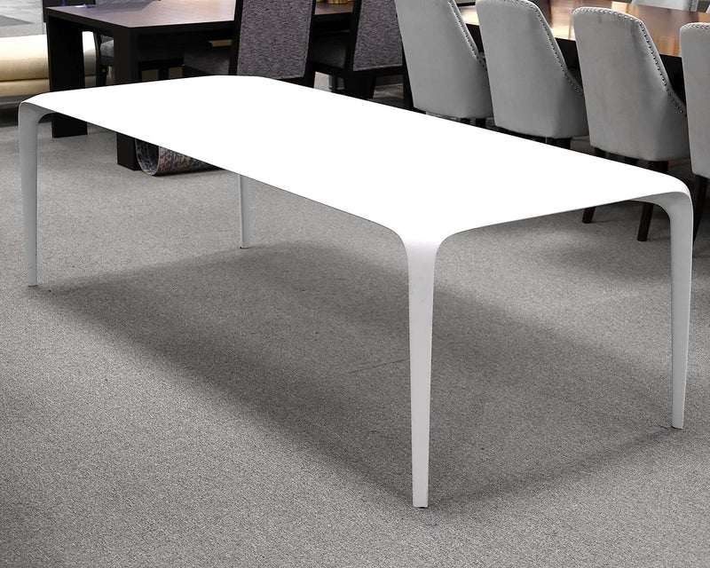 B&B Italia Link Dining Table in White Christaplant