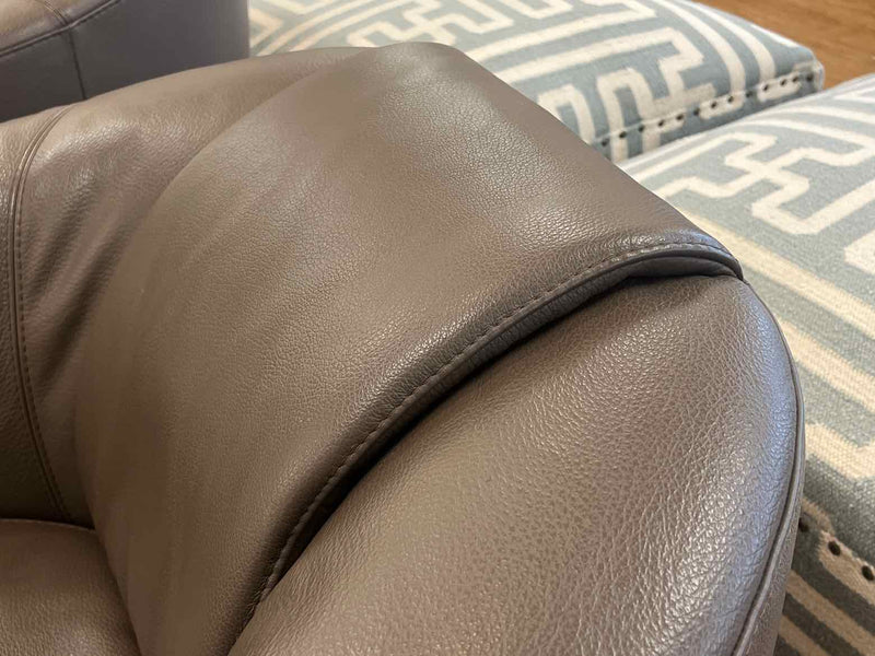 Pair of Cocoa Leather Natuzzi 'Perno' Swivel Chairs