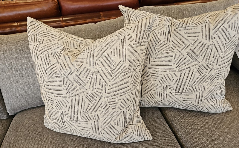 Pair of Geometric Pattern Accent Pillows