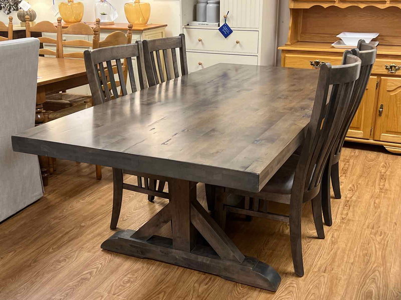 Canadel Rustic Dining Table w/ Set of 4 Chairs