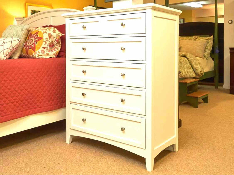 Vaughan Bassett Bonanza White 5 Drawer with Simple Molding & Chrome Knobs  Chest