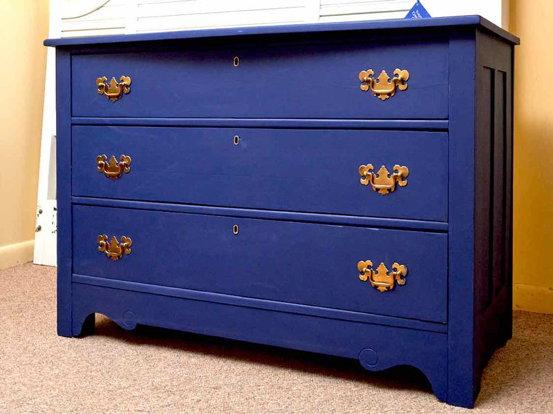 'Delphinium Blue' Finish 3 Drawer Chest