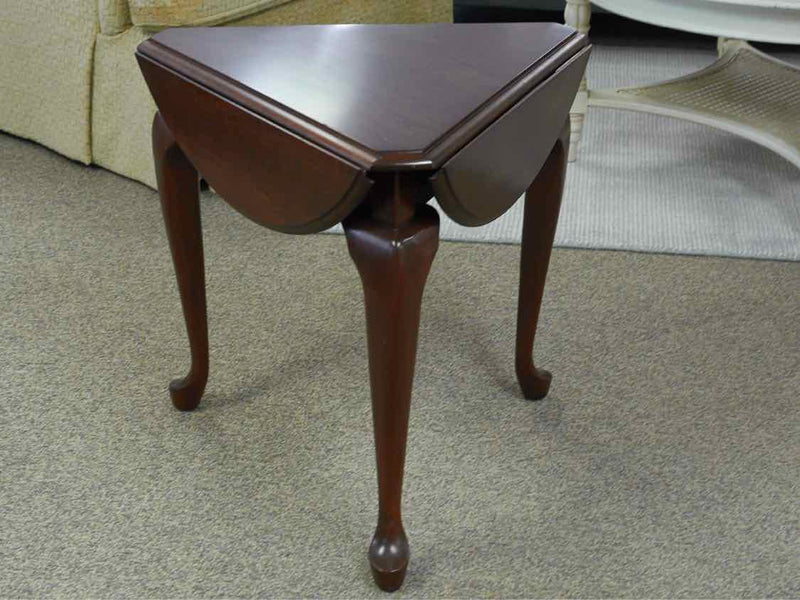 Pennsylvania House Queen Anne Cherry Triangular Side Table