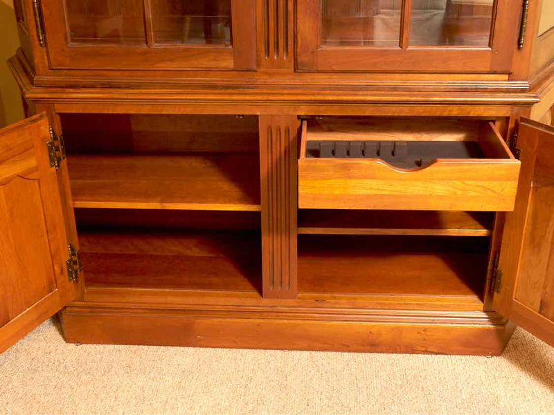 Ethan Allen 'Maison' Cherry 2 Glass Door 2 Door  China Cabinet