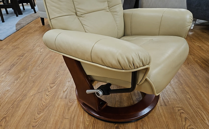 Benchmaster 'Ventura' Leather Recliner & Ottoman