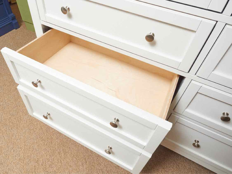 Vaughan Bassett Bonanza White BB29-002 8 Drawer Nickle Hardware Triple  Dresser