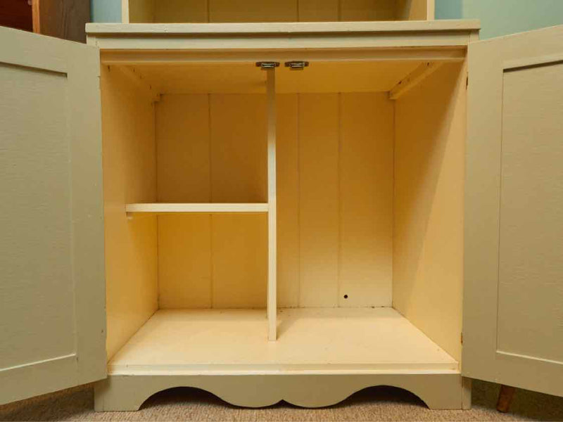 Celery Finish 2 Door Hutch with 3 Shelves & Ship Lap Back