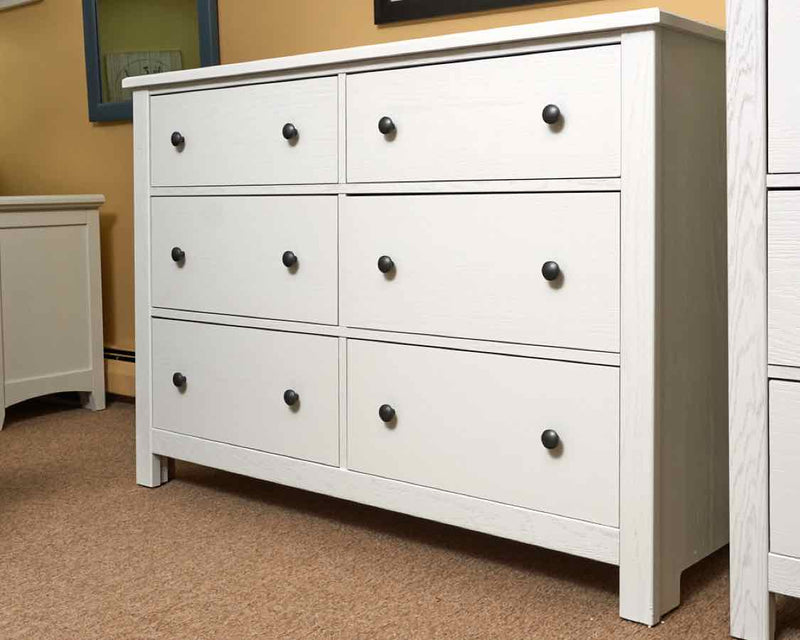 Vaughan Bassett White Finish Fundamentals 6 Drawer  Dresser