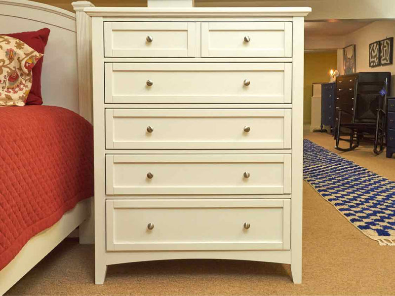 Vaughan Bassett Bonanza White 5 Drawer with Simple Molding & Chrome Knobs  Chest