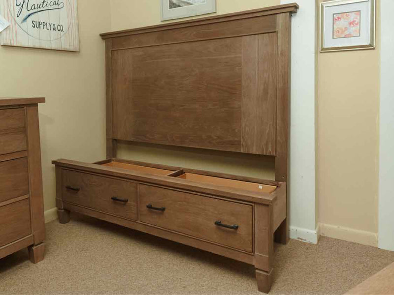 Legacy Classic Weathered Oak 2 Drawer Storage Low Profile  Queen Bed