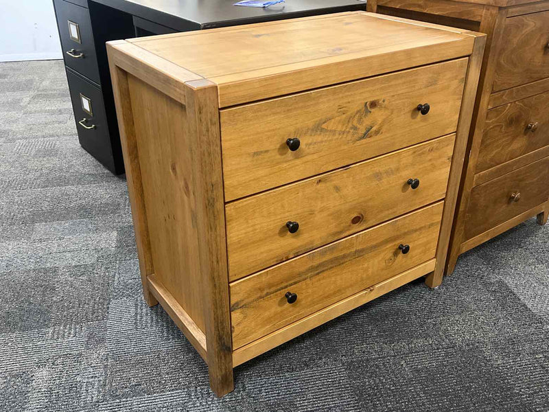 Oak 3 Drawer Nightstand