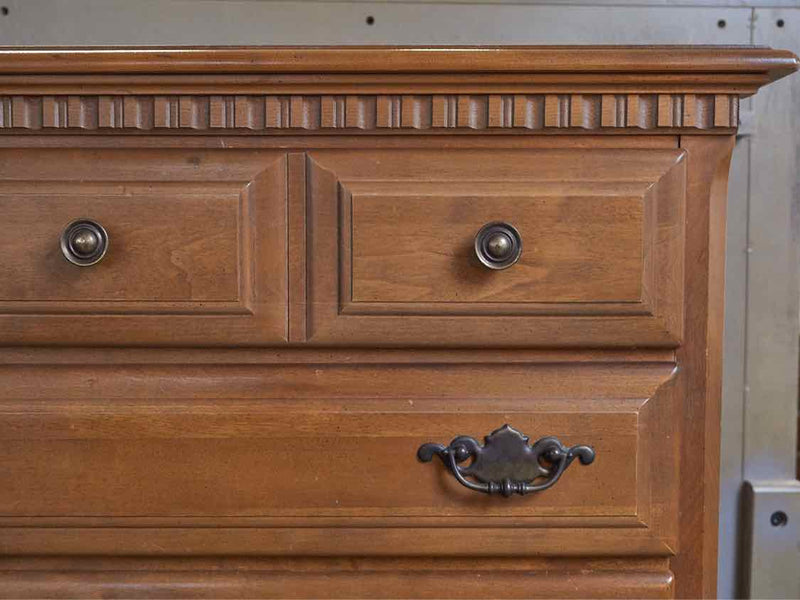 Bassett  Maple 4 Over 2 Drawer Chest with Colonial Brass Handles