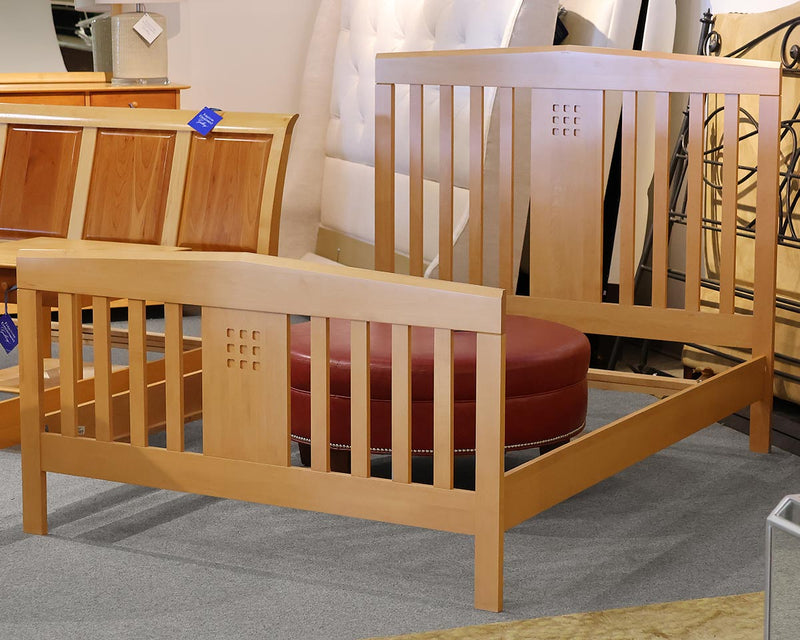 Baronet Full Slat Bed in Maple with Cutout Detail