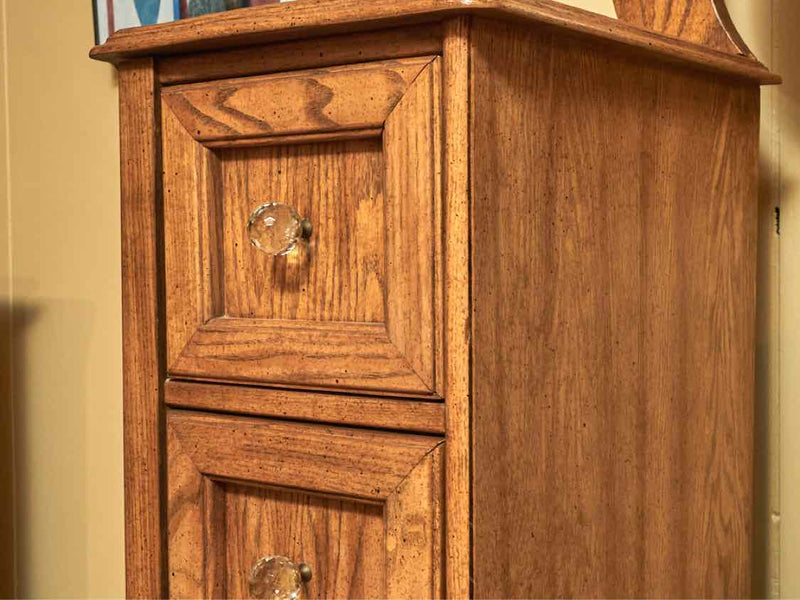 Pulaski Oak Vanity with 5 Drawers & Mirror