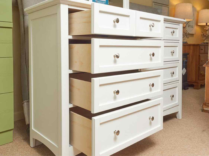 Vaughan Bassett Bonanza White BB29-002 8 Drawer Nickle Hardware Triple  Dresser