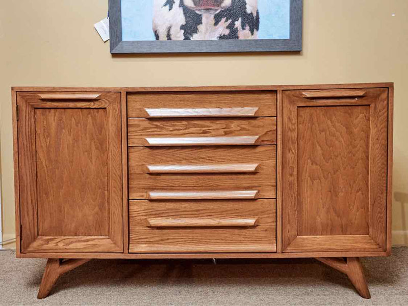 Mid Century Modern Oak 2 Door 4 Drawer  Sideboard