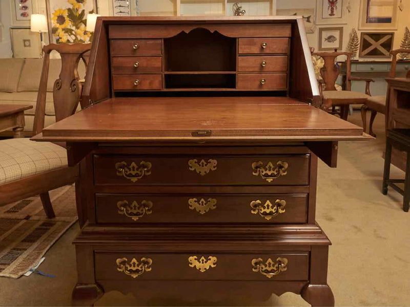 Jasper Cabinet Cherry Queen Anne Secretary Drop Front 4 Drawer Desk With Key