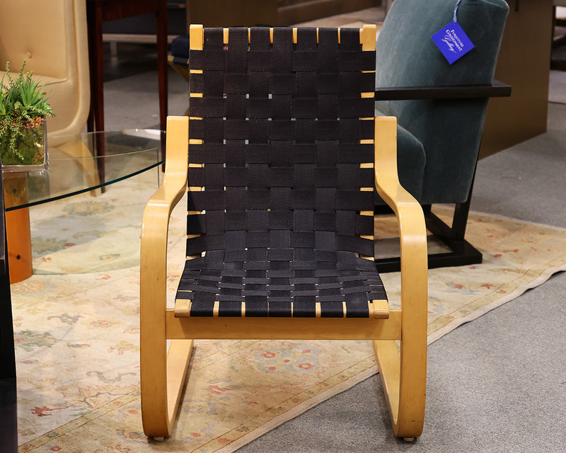 Black Woven Lounge Chair w/Natural Frame