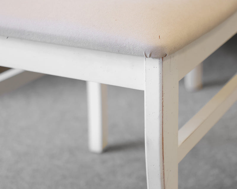 Ragazzi Single Pedestal Desk with Hutch in Antique White with Beadboard Detail