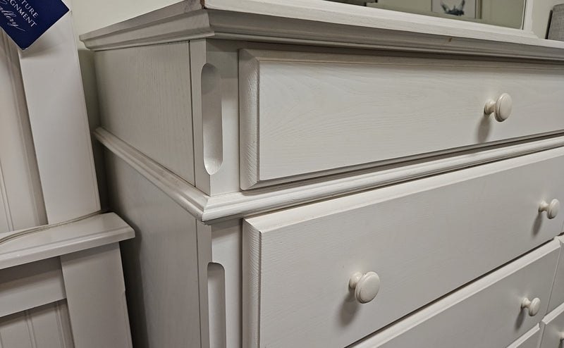 Vermont Tubbs 8-Drawer Dresser w/ Mirror in White