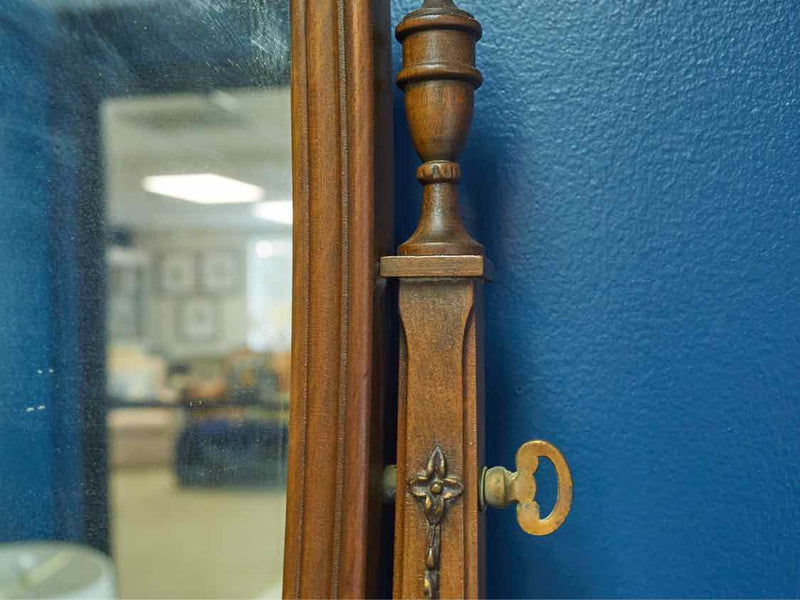 Mahogany Bowfront Dresser With Shield Mirror