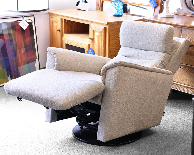 Palliser Swivel Rocker Power Recliner in Oatmeal Tweed