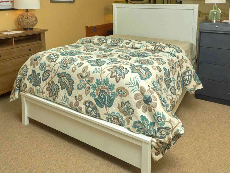 Vaughan Bassett "Fundamentals" Queen Bed