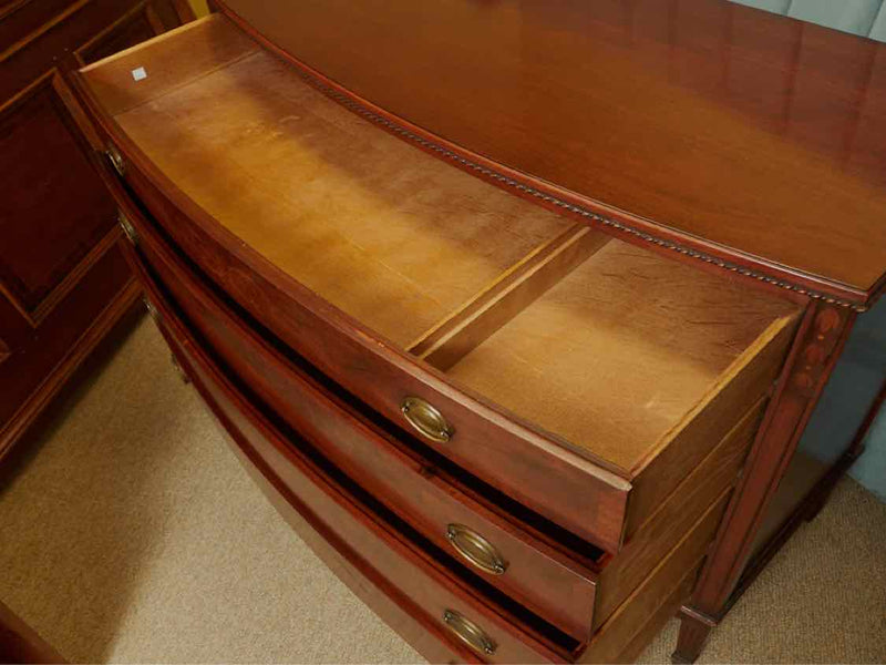 Mahogany Bow Front Dresser with 4 Drawers & Hepplewhite Brass Handles