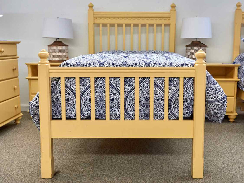 Pair of Vermont Tubbs Twin Beds in Buttercream