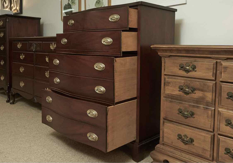 Dixie Mahogany 6 Drawer Chest with Hepplewhite Handles