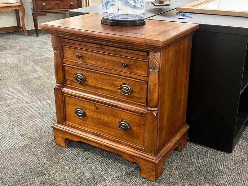 2 Drawer Nightstand