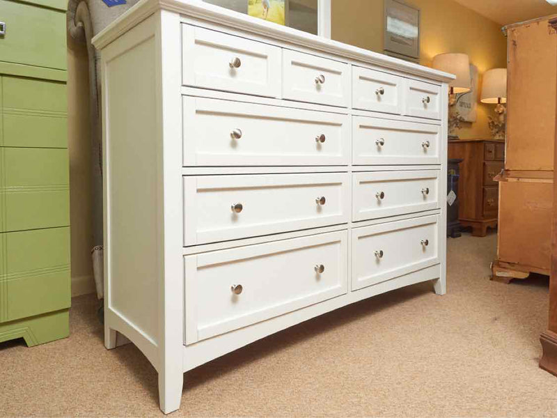 Vaughan Bassett Bonanza White BB29-002 8 Drawer Nickle Hardware Triple  Dresser