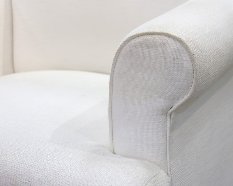 MG+BW  White Engish  Arm  Chair with Button Back