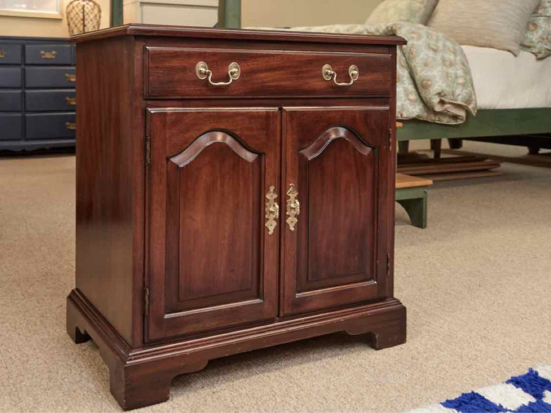 Henkel Harris Mahogany 1 Drawer 2 Door Brass Handles Nightstand