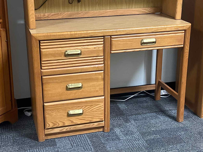 Stanley Oak Desk w/ Hutch