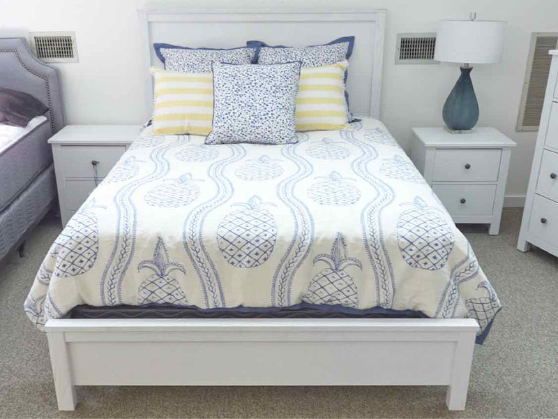 Vaughan Bassett "Fundamentals" Queen Bed