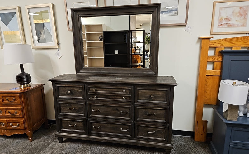 Magnussen 'Calistoga' Dresser