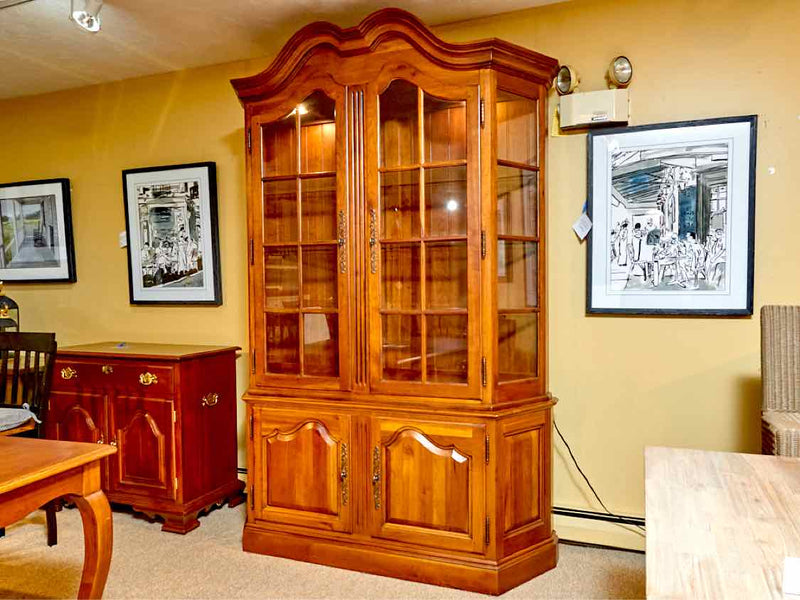 Ethan Allen 'Maison' Cherry 2 Glass Door 2 Door  China Cabinet