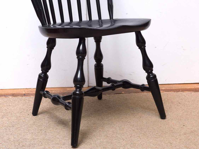 Black Finish Windsor  Chair With Turned Legs