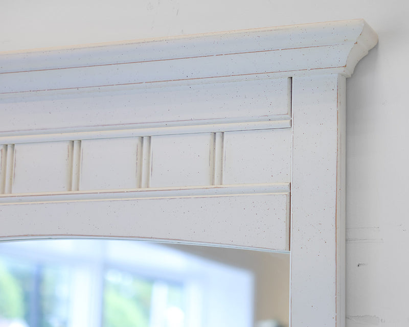 Ragazzi Dresser with Mirror in Antique White with Beadboard Trim