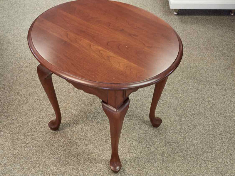 Pennsylvania House Queen Anne Cherry Oval Side Table